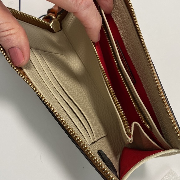 Dooney & Bourke Pebble Grain Folded Zip Wristlet Bone color NWT - Picture 7 of 7